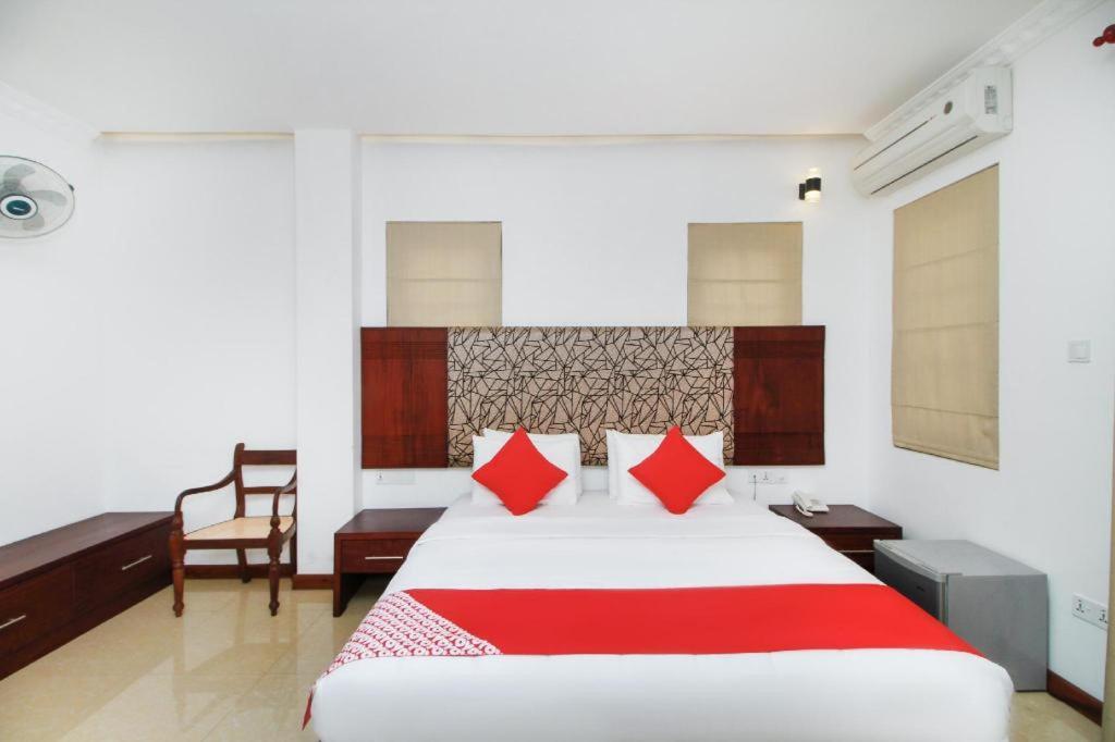 Hotel Queensbury Malabe Kaduwela Ngoại thất bức ảnh