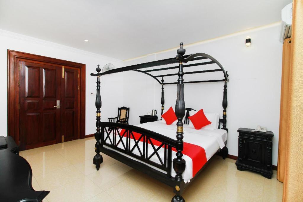 Hotel Queensbury Malabe Kaduwela Ngoại thất bức ảnh