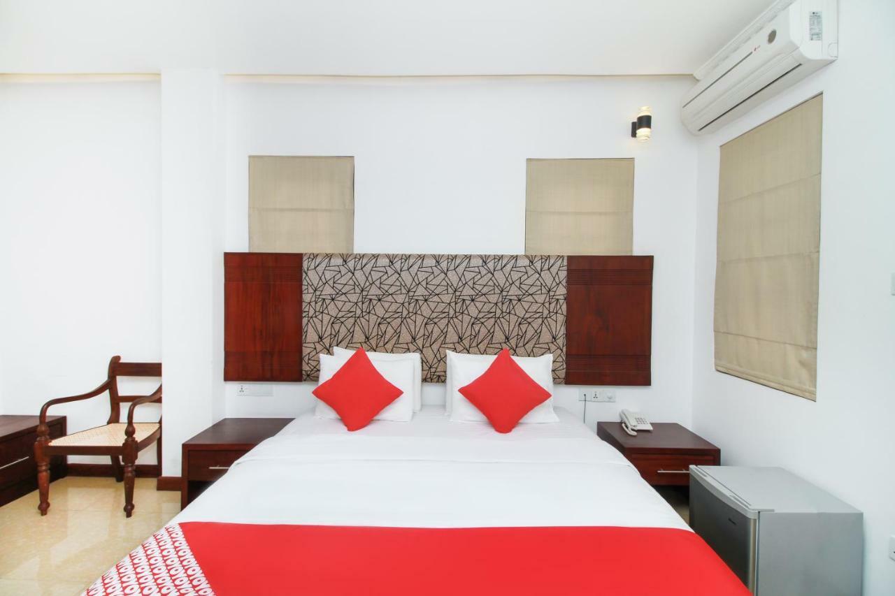 Hotel Queensbury Malabe Kaduwela Ngoại thất bức ảnh