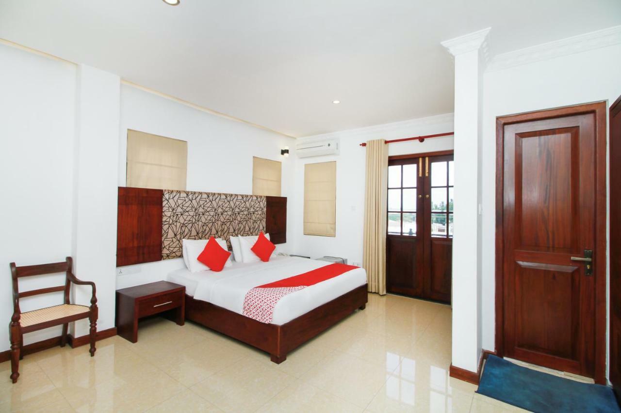 Hotel Queensbury Malabe Kaduwela Ngoại thất bức ảnh