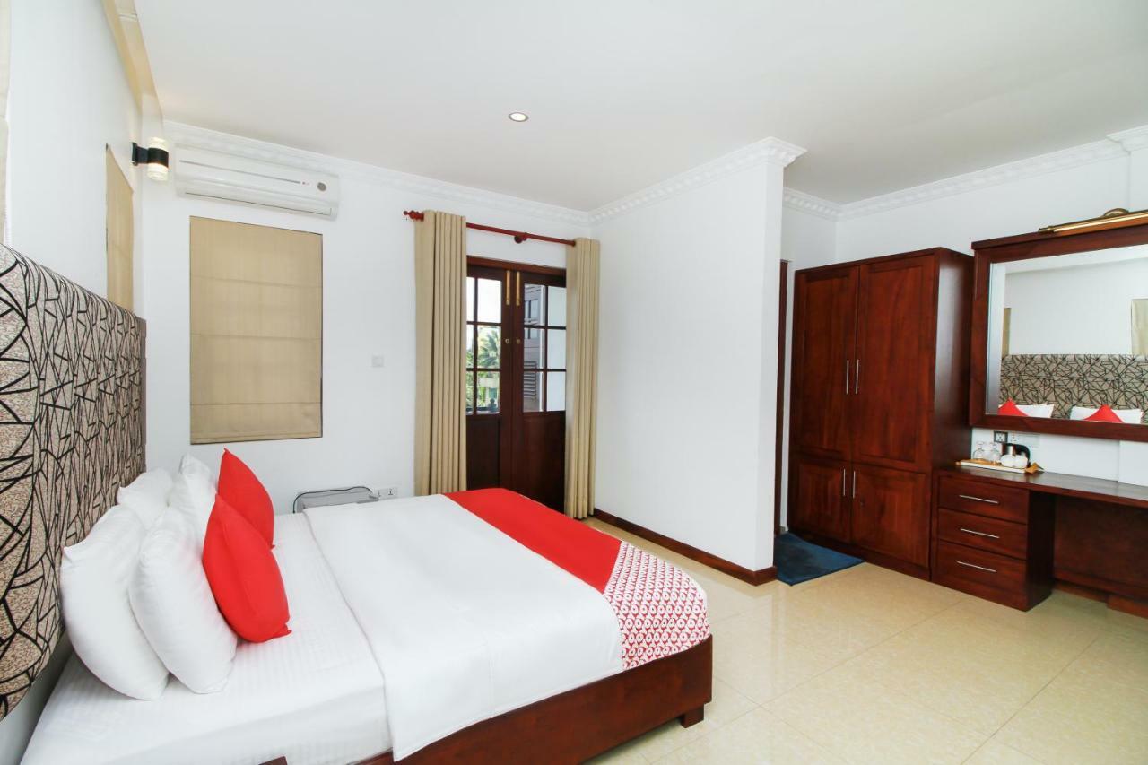 Hotel Queensbury Malabe Kaduwela Ngoại thất bức ảnh