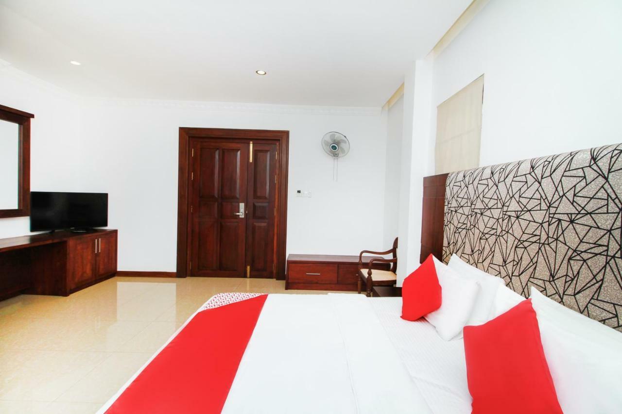 Hotel Queensbury Malabe Kaduwela Ngoại thất bức ảnh