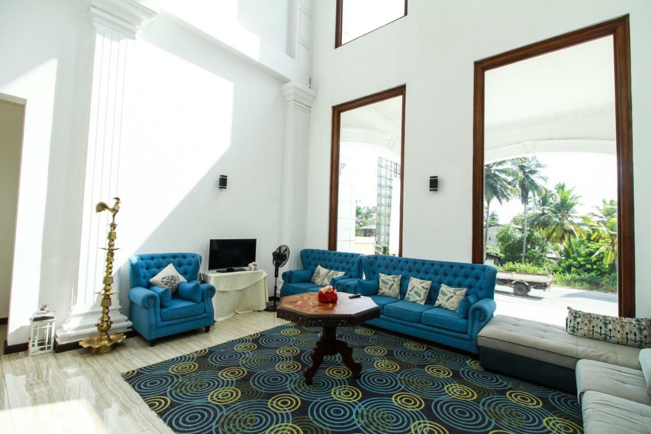 Hotel Queensbury Malabe Kaduwela Ngoại thất bức ảnh